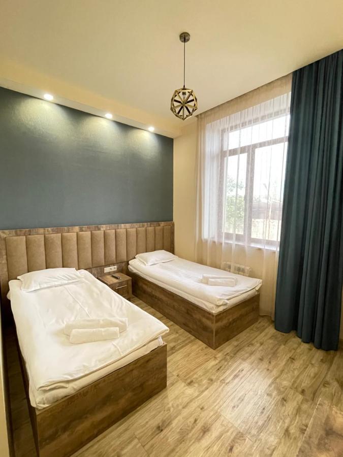 Glendale Boutique Hotel Yerevan Bagian luar foto