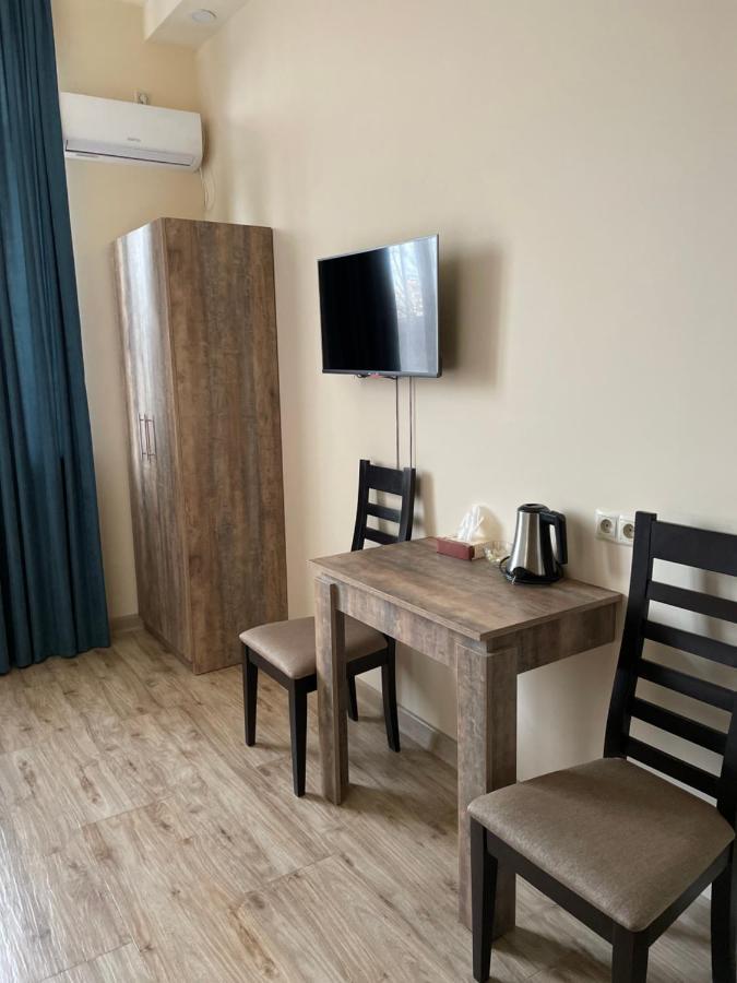 Glendale Boutique Hotel Yerevan Bagian luar foto